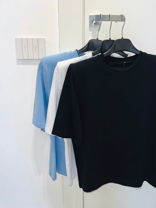 T-shirt con spalline